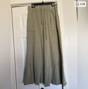 Easel Women's Wide leg Cropped Pants